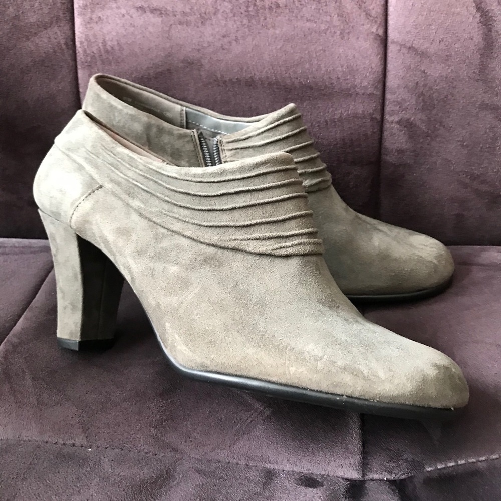 Aerosoles grey starring role suede boots FINAL